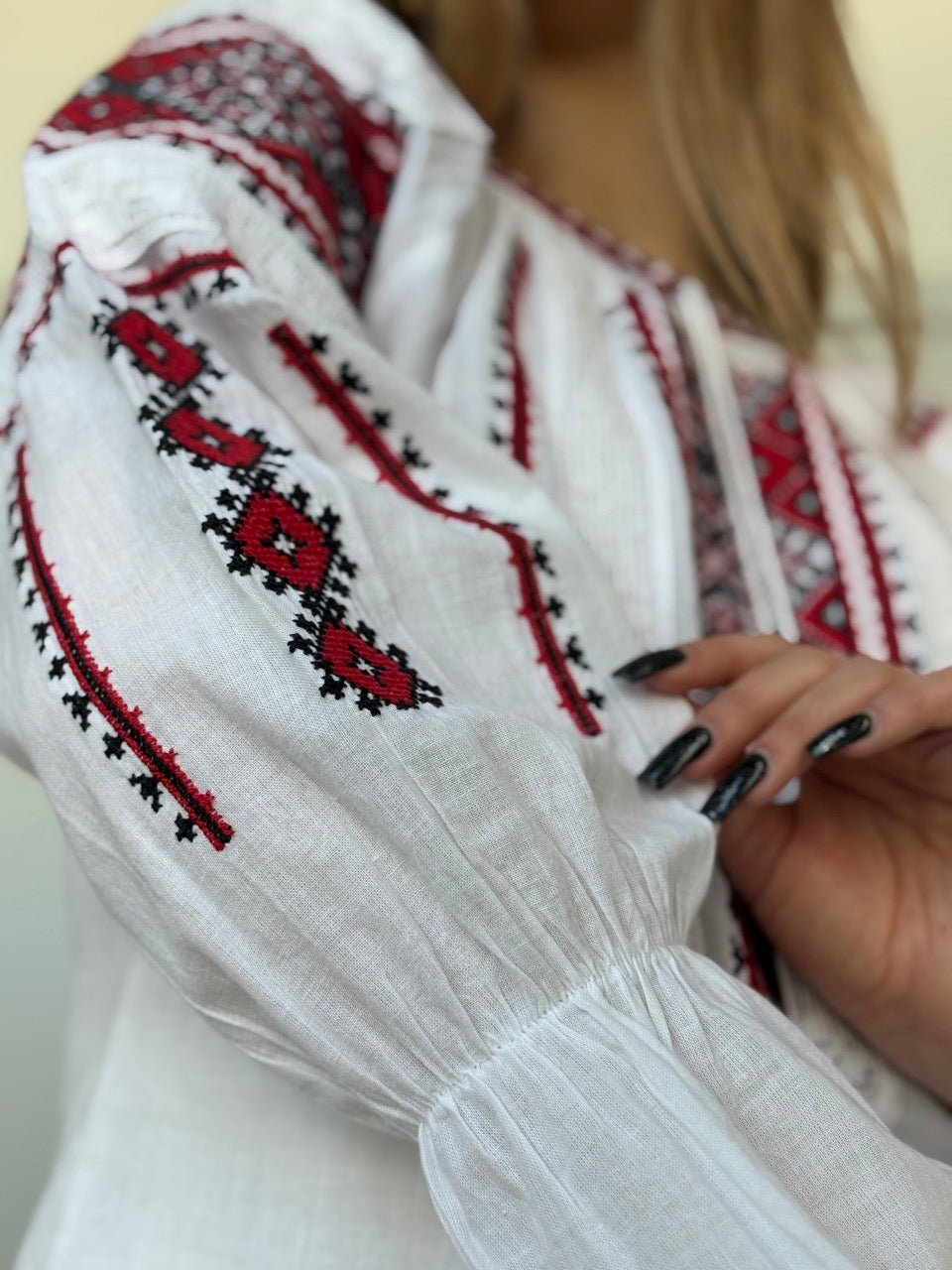 White Batiste Long Sleeve Women's Blouse with Red&Black Embroidery - Pattern 1