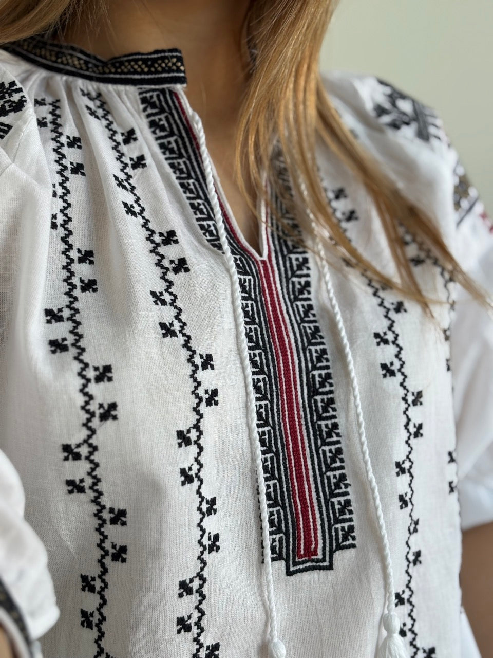 White Batiste 3/4 Sleeve Women's Blouse with Red&Black Embroidery - Pattern 2