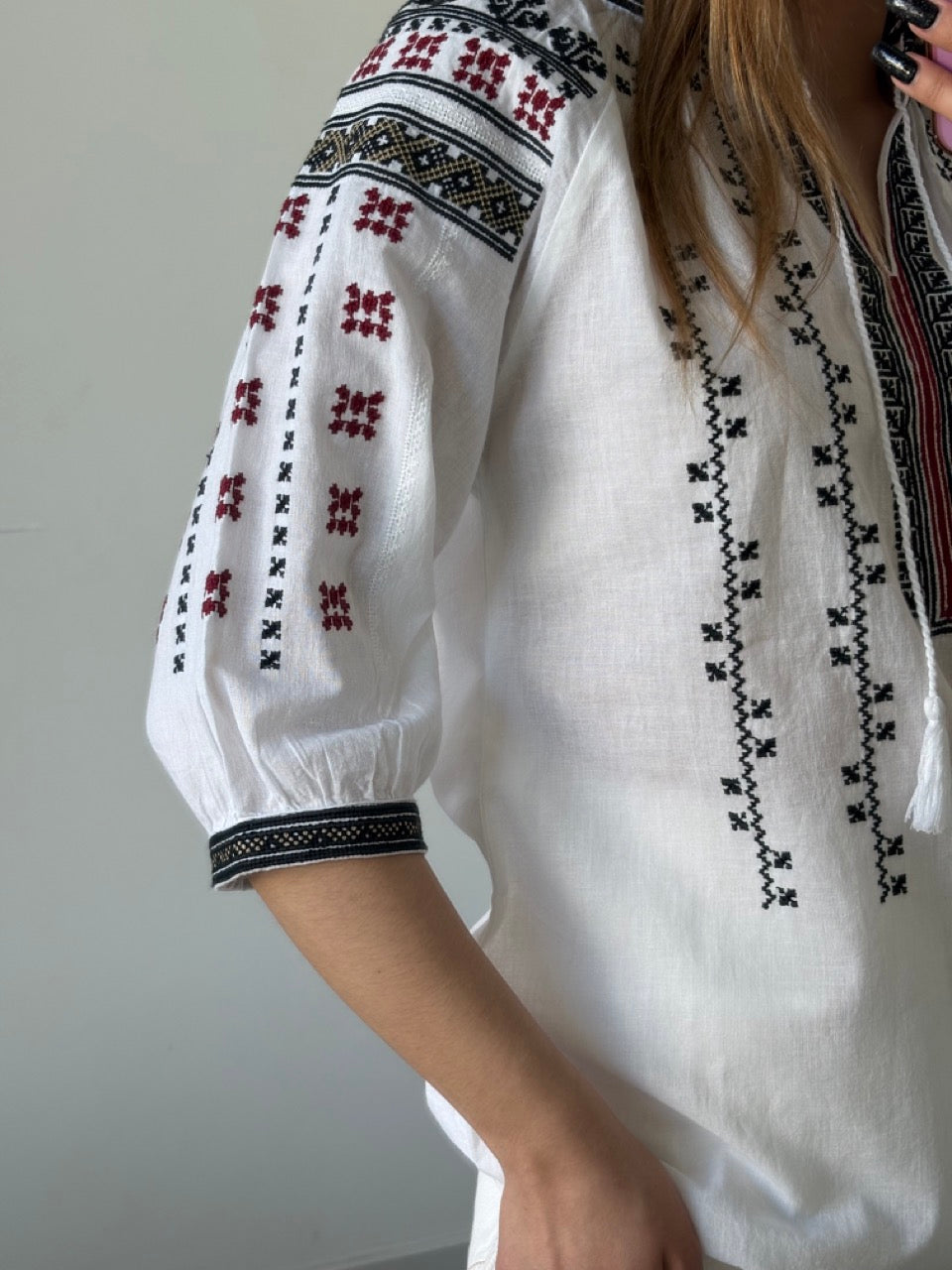 White Batiste 3/4 Sleeve Women's Blouse with Red&Black Embroidery - Pattern 2