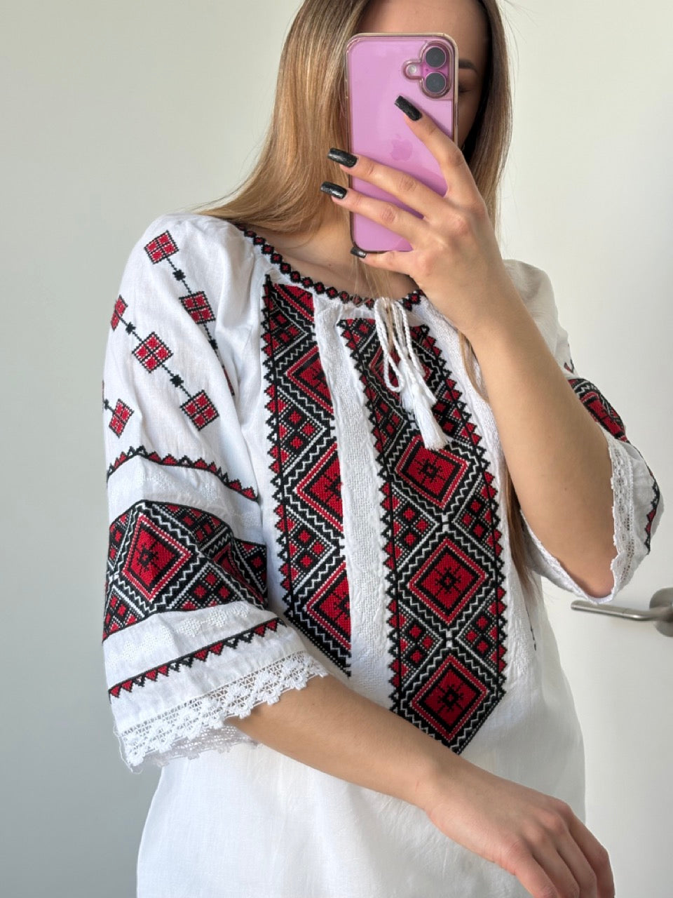 White Batiste 3/4 Sleeve Women's Blouse with Red&Black Embroidery - Pattern 3