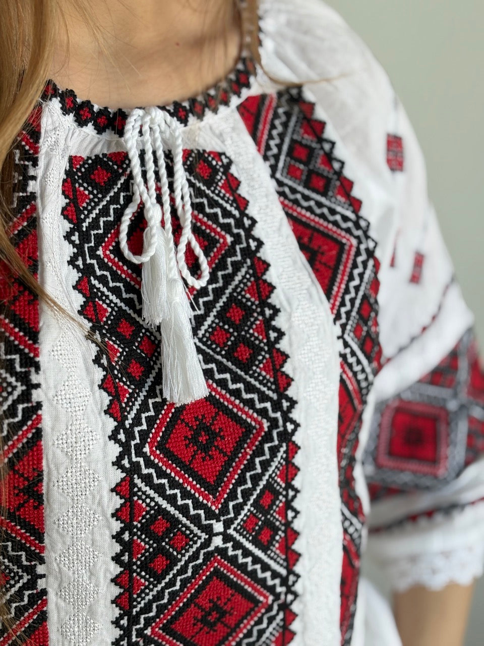 White Batiste 3/4 Sleeve Women's Blouse with Red&Black Embroidery - Pattern 3