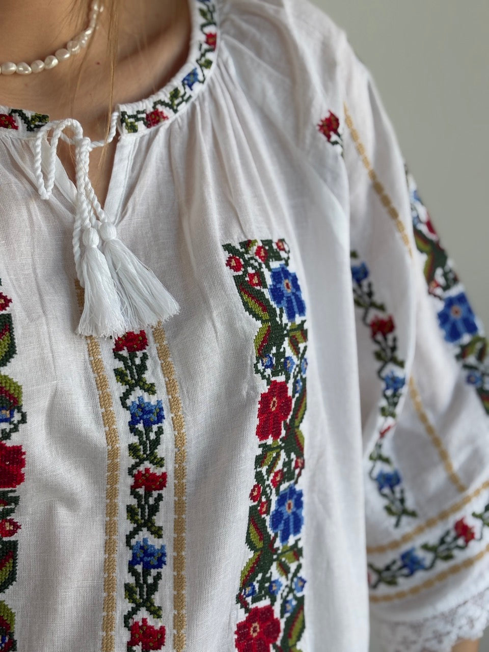 White Embroidered Batiste 3/4 Sleeve Women's Blouse with Flowers - Pattern 2