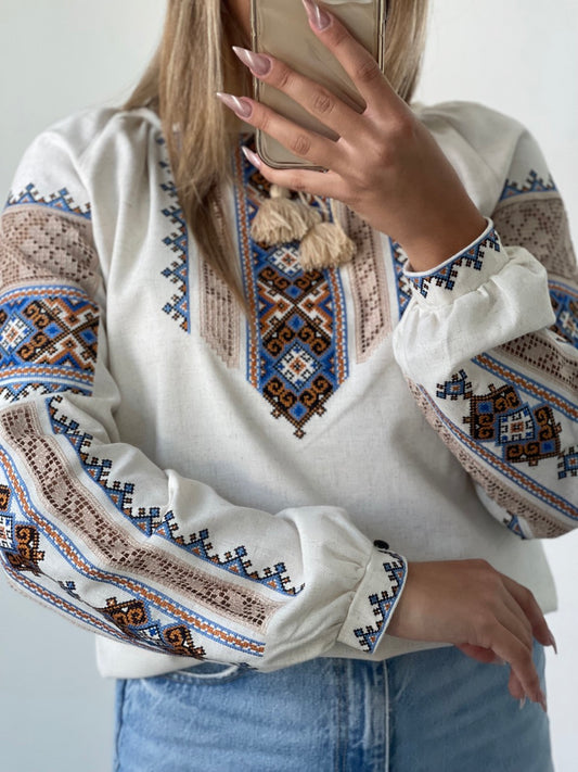 The Linen Blouse with Elegant Blue&Yellow Embroidery and Richelieu
