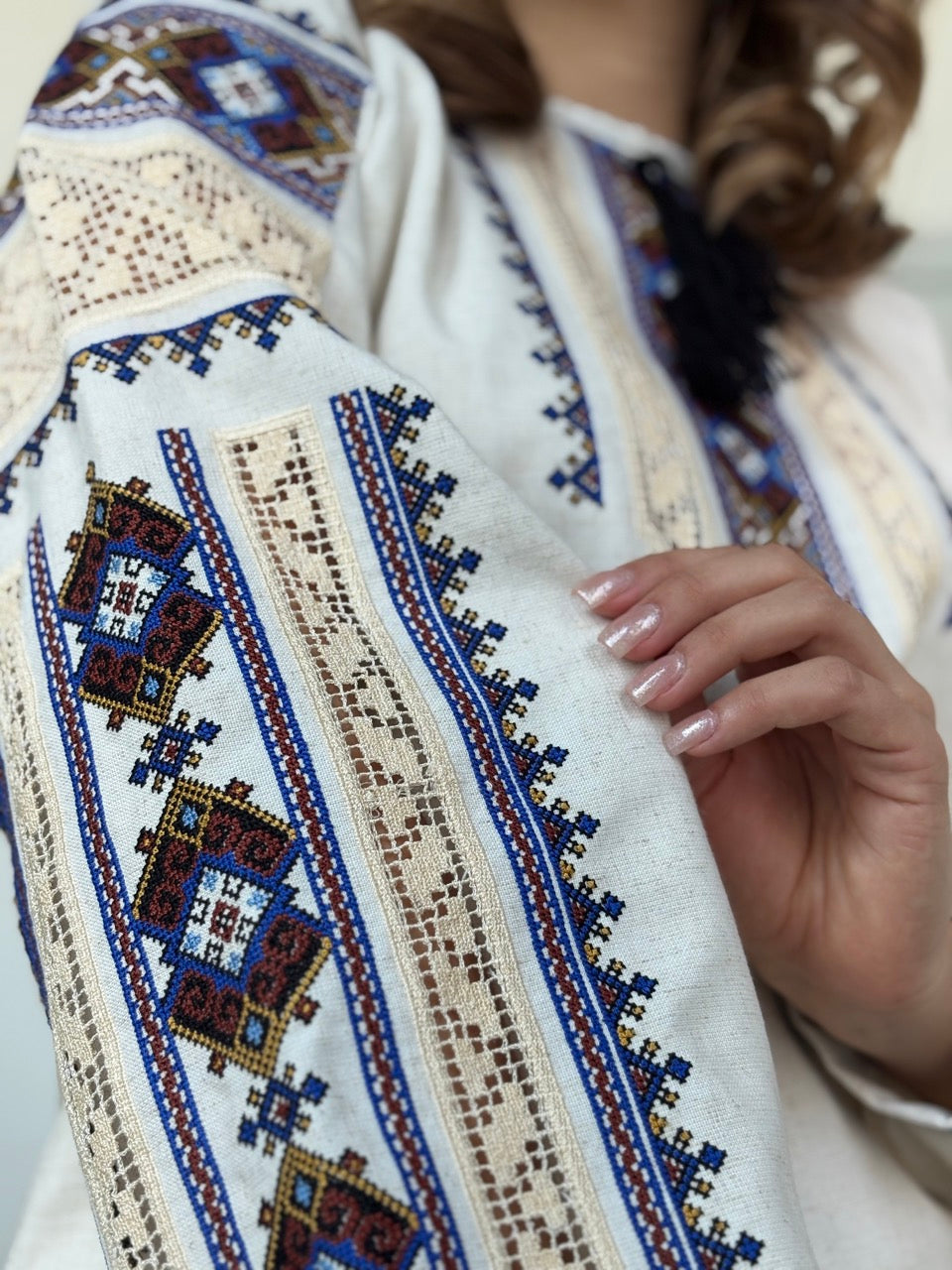 The Linen Blouse with Elegant Blue Embroidery and Richelieu
