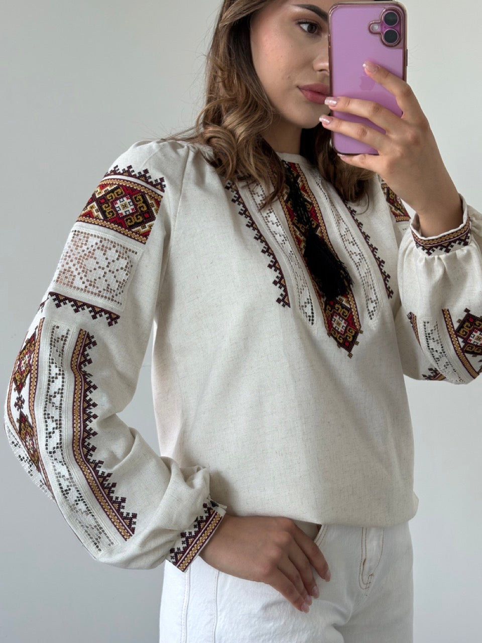 The Linen Blouse with Elegant Red Embroidery and Richelieu