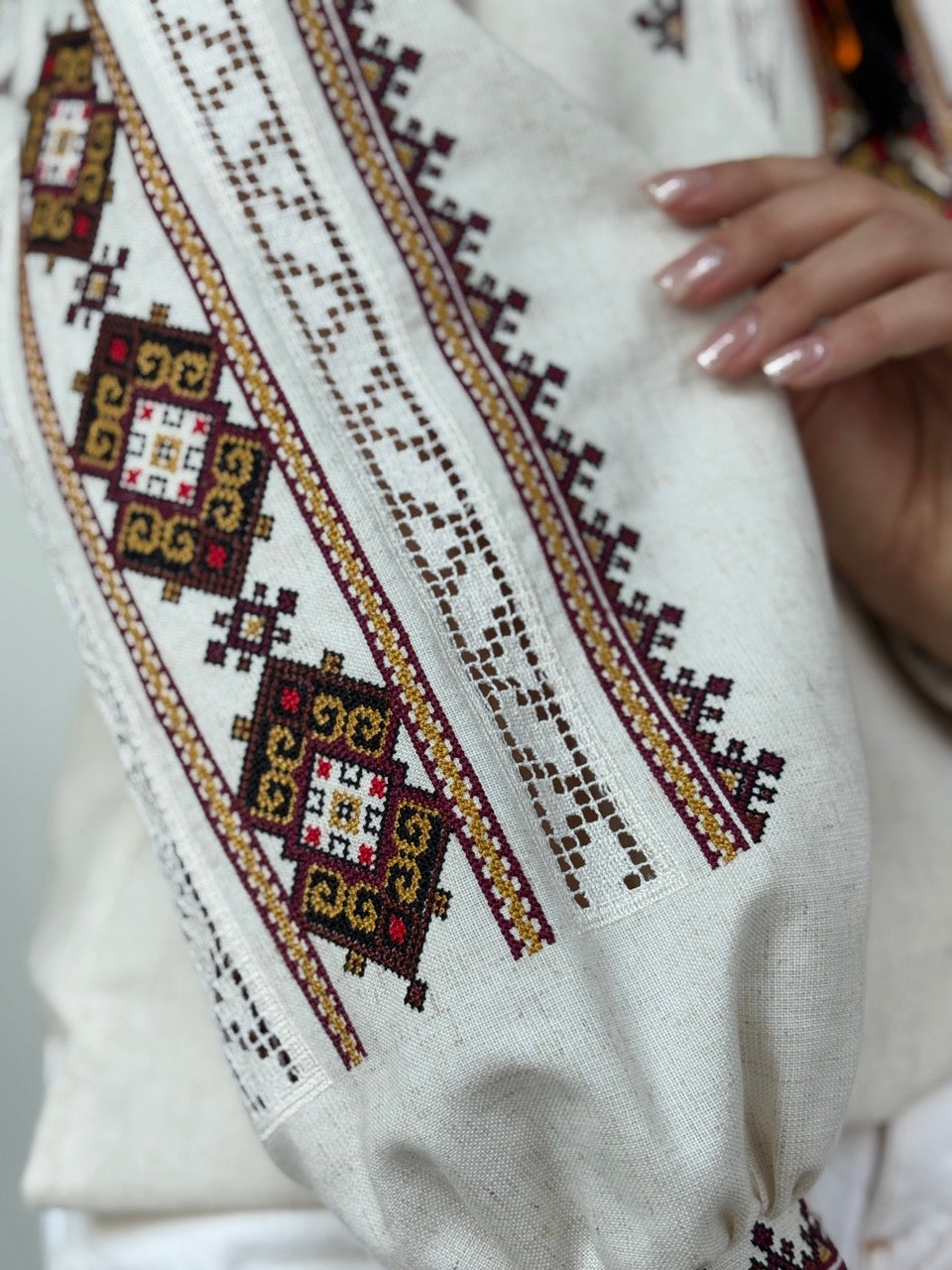The Linen Blouse with Elegant Red Embroidery and Richelieu