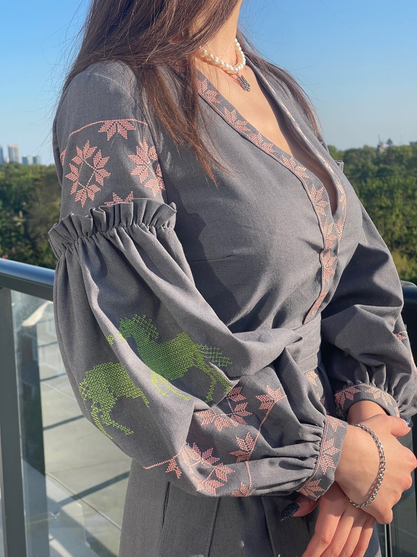 Сіре Коротке Плаття