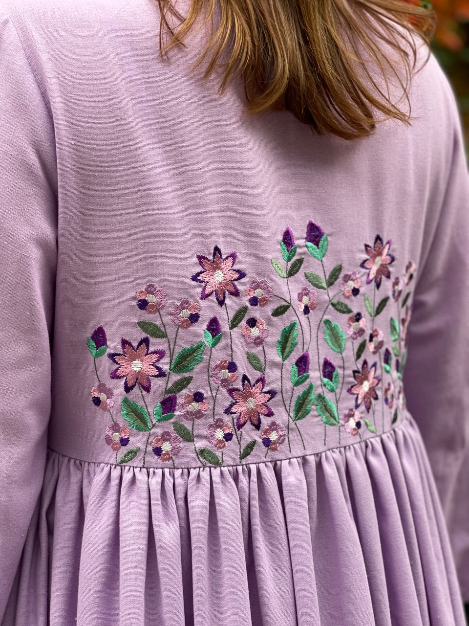 The Midi Lavanda Dress With Flowery Embroidery