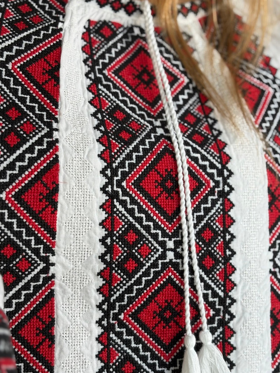White Batiste Long Sleeve Women's Blouse with Red&Black Embroidery - Pattern 2
