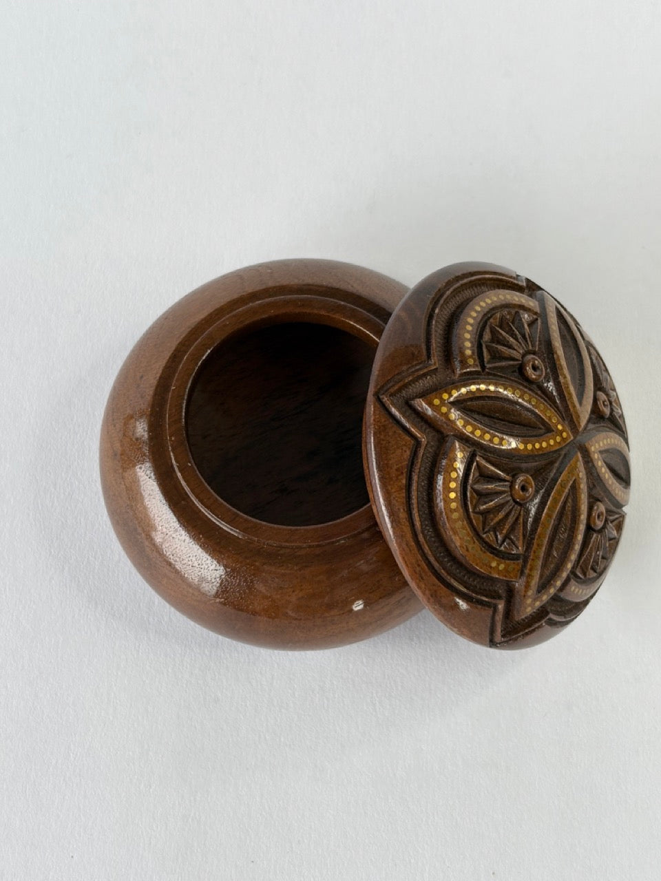 Handmade Dark Round Wooden Box with Carving & Gold Inlay - Pattern 2