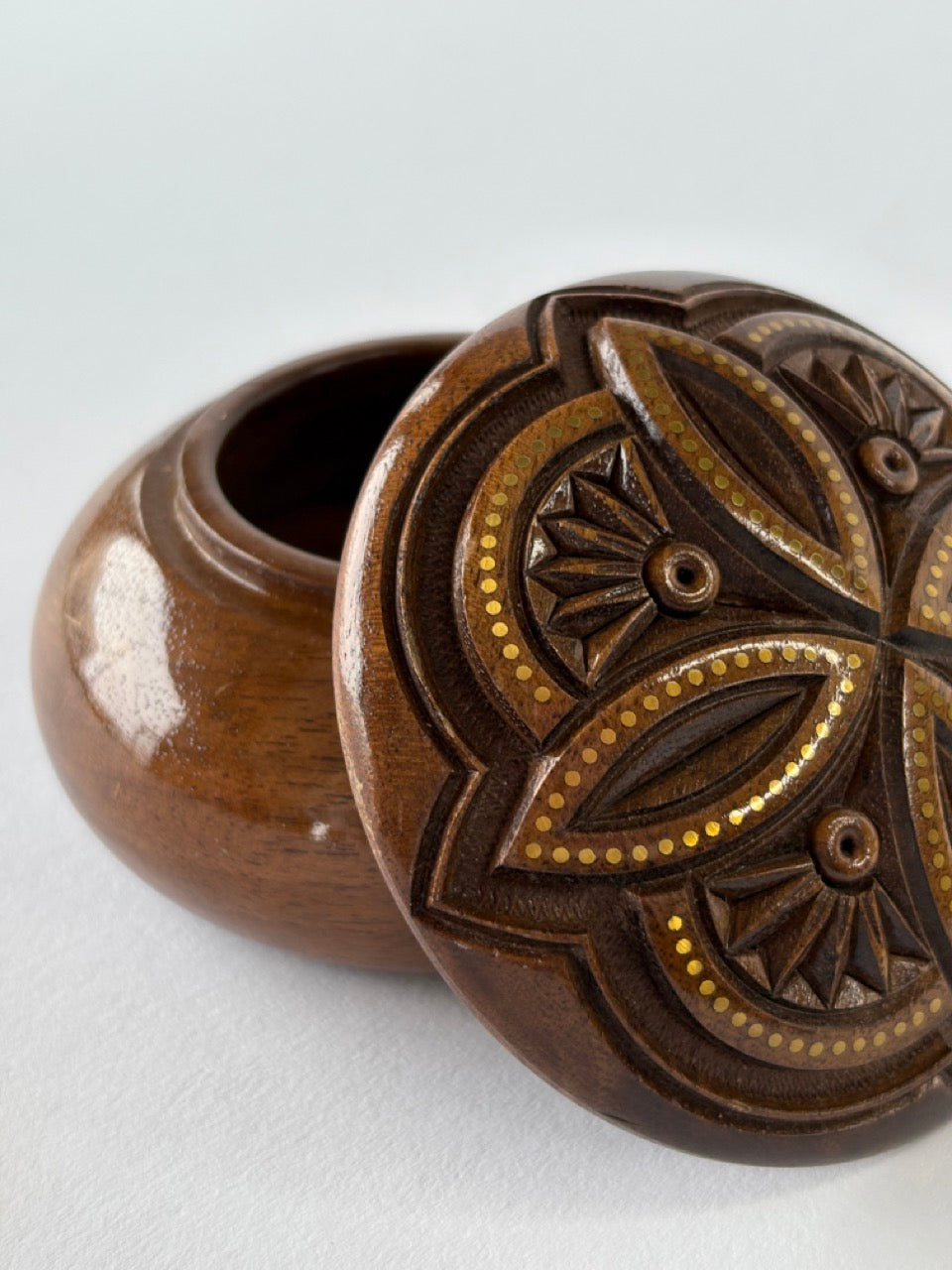 Handmade Dark Round Wooden Box with Carving & Gold Inlay - Pattern 2