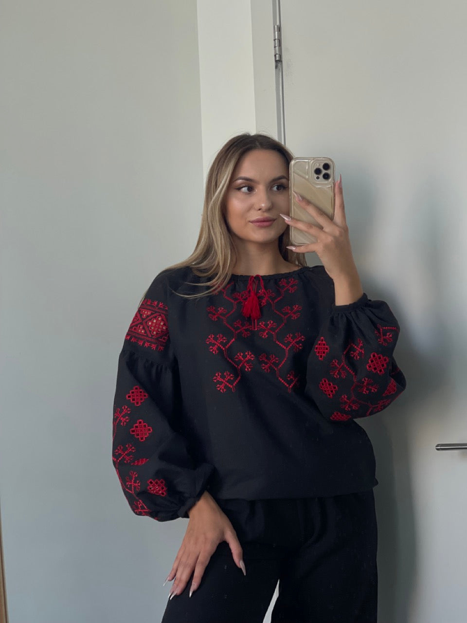 The Black Blouse with Red Embroidery and Richelieu